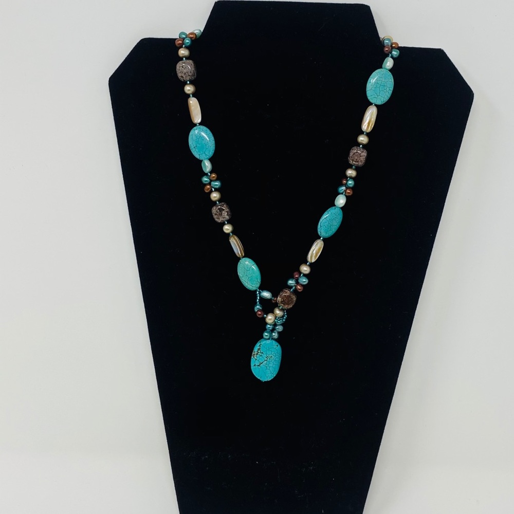Gorgeous Semi-Precious Stone Necklace